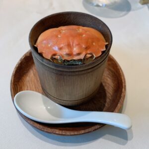 上海蟹と鶏豚挽き肉 湖南風竹筒スープ